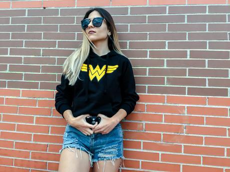 WONDER WOMAN