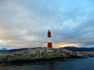 La Cabaña del Martial, navegando el canal de Beagle, faro Les Éclaireurs