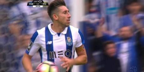 Héctor Herrera anotó con el Porto
