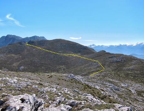 Peña Gradura desde Gradura por la Mucheirina