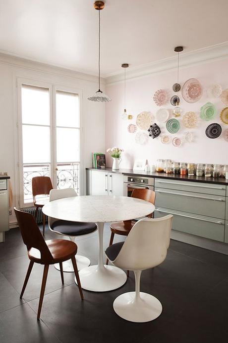 ¿Te atreves a decorar una pared con platos de ganchillo? YO SI