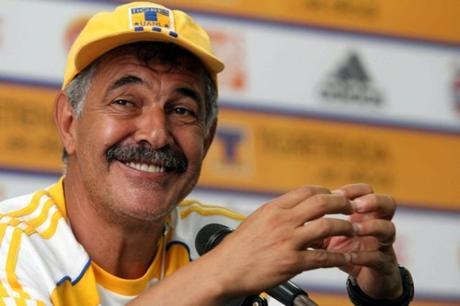 Tuca Ferreti se burla y dice que el piojo es su ídolo Tuca Ferreti se burla y dice que el piojo es su ídolo