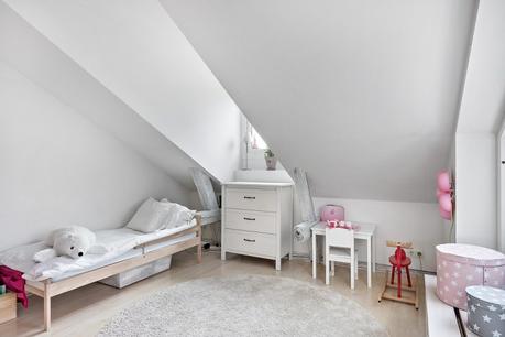 mesa de comedor estilo escandinavo distribución diáfana decoración comedores decoración áticos blog decoración nórdica 