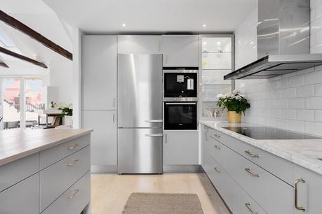 mesa de comedor estilo escandinavo distribución diáfana decoración comedores decoración áticos blog decoración nórdica 