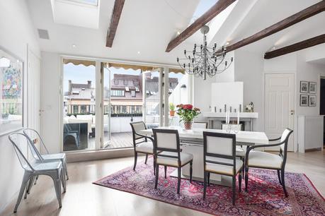 mesa de comedor estilo escandinavo distribución diáfana decoración comedores decoración áticos blog decoración nórdica 