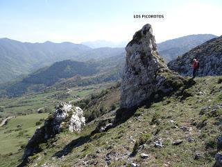 El Val.le Peral-Campa la Soma-La Mesta-Les Mines de Texeo-Llazarandín-L'Abeduriu-La Paradiel.la