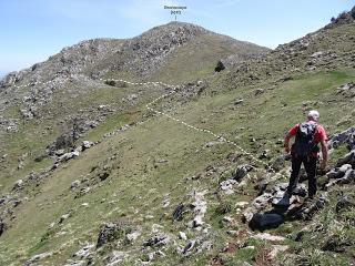 El Val.le Peral-Campa la Soma-La Mesta-Les Mines de Texeo-Llazarandín-L'Abeduriu-La Paradiel.la