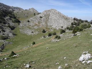 El Val.le Peral-Campa la Soma-La Mesta-Les Mines de Texeo-Llazarandín-L'Abeduriu-La Paradiel.la