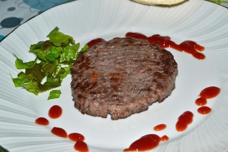 Hamburguesas de ternera con mermelada de pimientos rojos