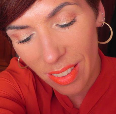 Maquillaje completo con los Shimmer Powder de Lola: Look cálido y propuesta de moda