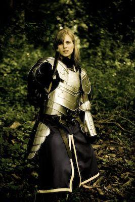 Apología con fotos de las chicas con armaduras de placas completas