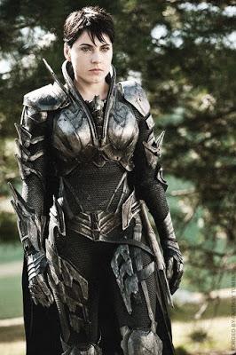 Apología con fotos de las chicas con armaduras de placas completas