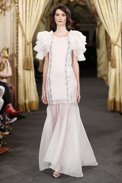 LA FEMME es el nombre de la nueva colección de novias para 2018 del diseñador Santos Costura