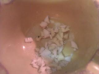 Pollo con picadillo de aceitunas negras