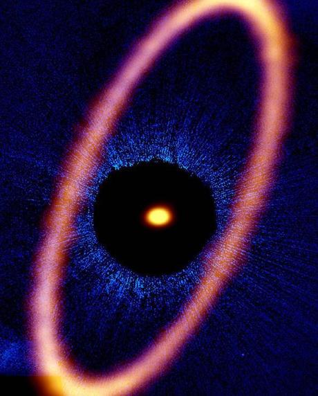 El anillo de la estrella Fomalhaut