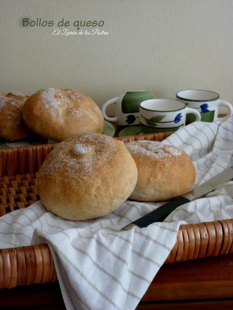 Bollos de Queso Crema
