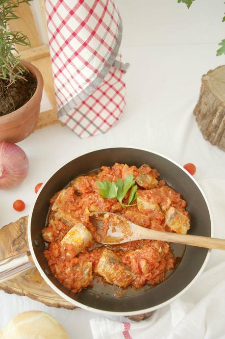 Atún con tomate, no es de mi abuela pero como si lo fuera Atún con tomate, no es de mi abuela pero como si lo fuera