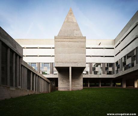 Couvent de la Tourette – Le Corbusier