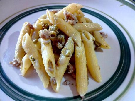 Pasta con espárragos verdes - Macarrones con espárragos trigueros y chorizo - Penne asparagi e salsiccia - Asparagus and sausage pasta