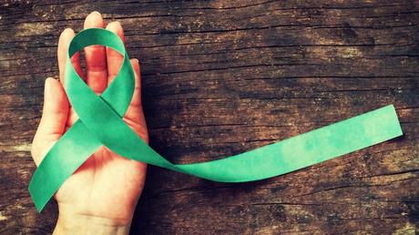 Las mejores terapias naturales para el cáncer de ovario son complementarias, no alternativas