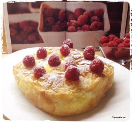 Tarta crujiente con crema y frambuesas