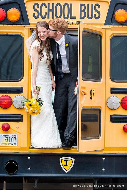 Autobús escolar como alternativa - Foto: www.masterpieceweddingsbride.blogspot.com.es