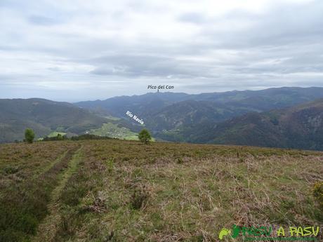 Ruta de los Castros: Vista hacia el Río Navia