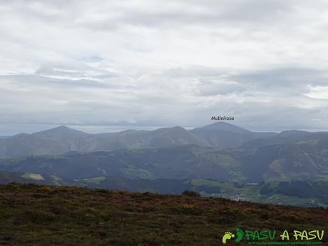 Ruta de los Castros: Vista hacia el Mulleiroso desde el Penácaros