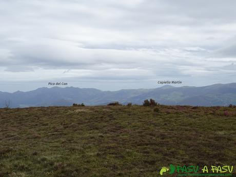 Ruta de los Castros: Vista desde el Penácaros hacia el Pico del Can y Capiella Martín