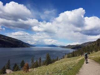 EN BICI POR KELOWNA