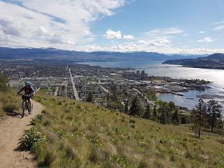 EN BICI POR KELOWNA