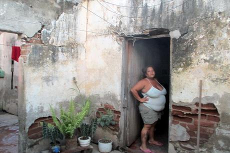 Una madre y su hija llevan 7 años sin techo en Bayamo, Granma