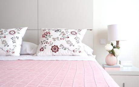 La decoración de mi dormitorio en ... ¡Blanco y Rosa!
