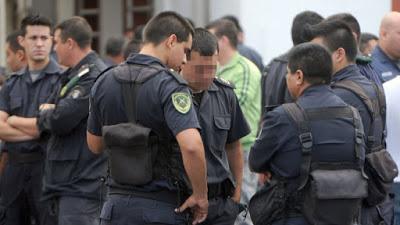 Detienen a un policía que le pegó a un nene