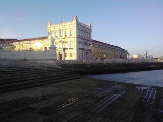 Diario de viaje: Albufeira, Lisboa y Cascais III. Castillo de San Jorge, Rua Augusta y Plaza del Comercio.