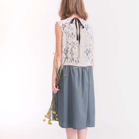 COUNTING CLOUDS vestido bosque woman