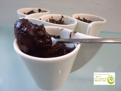 Mousse superrápida de chocolate, plátano y jengibre