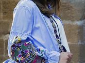 Cómo combinar bolso bombonera volantes