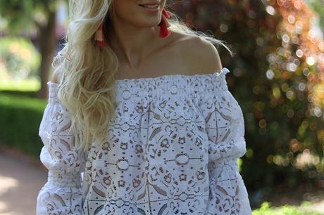 WHITE LACE WHITE LACE