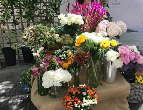 VOGUE FLOWER MARKET.