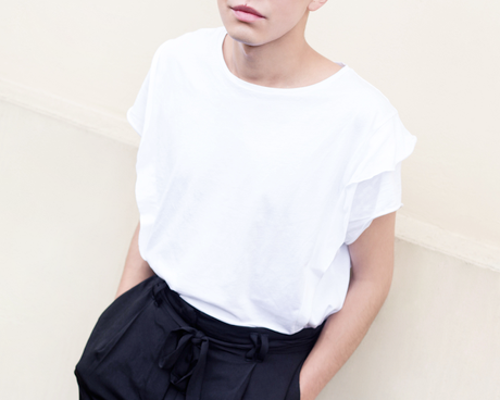 ropa-voleros-fashion-trends-camiseta-volantes