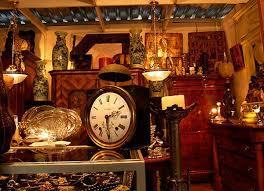 ¿Qué significado tiene soñar con anticuarios?