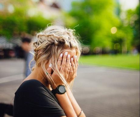 España presenta su primer plan de prevención de suicidio