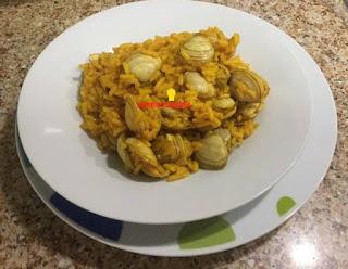 Arroz almejas olla