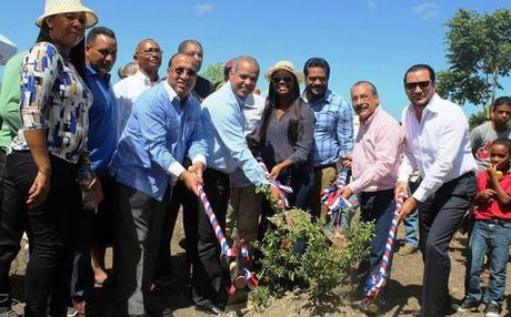 FEDA dió picazo para construcción procesadora de frutas en Luperón.