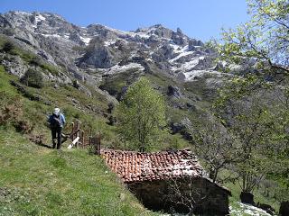 Ribota-Felguera-Doñango-La Collá Pelúgano-La Pandiella-Los Casares-Texera-Campa Perugues-La Güeya Carbayal