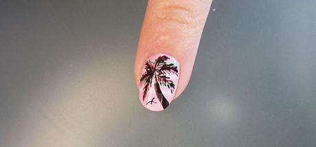 uñas decoradas con palmeras paso a paso