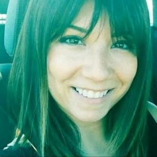 (Reseña) Mierda en Mis Tacones by Lorena Pacheco