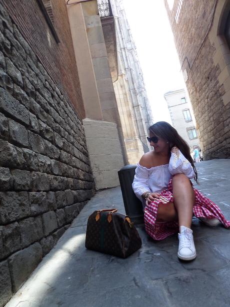 Fabtravels: Barcelona with red vichy