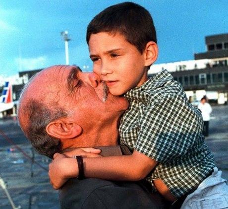 Estrenan documental de Elian en Miami